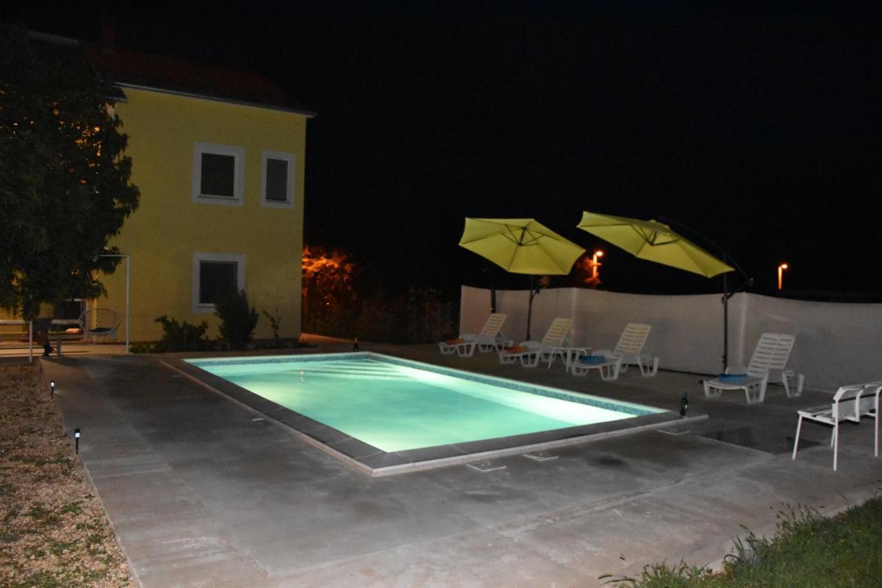 Apartment Kutija